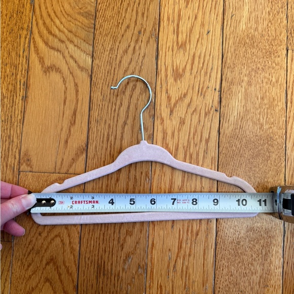 NWOT Girls Pink Velvet Hangers- 50 Hangers - Picture 3 of 4